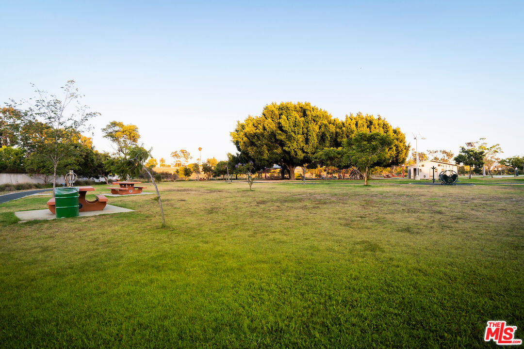 4658 Don Lorenzo Dr Unit: E