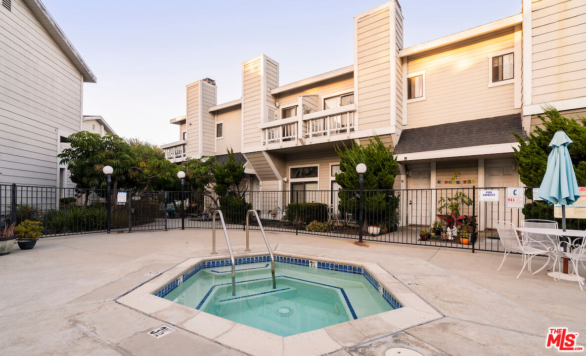 4658 Don Lorenzo Dr Unit: E