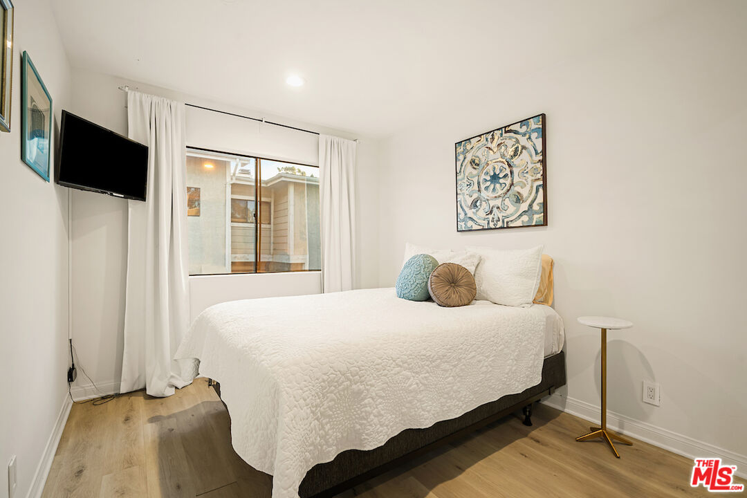 4658 Don Lorenzo Dr Unit: E