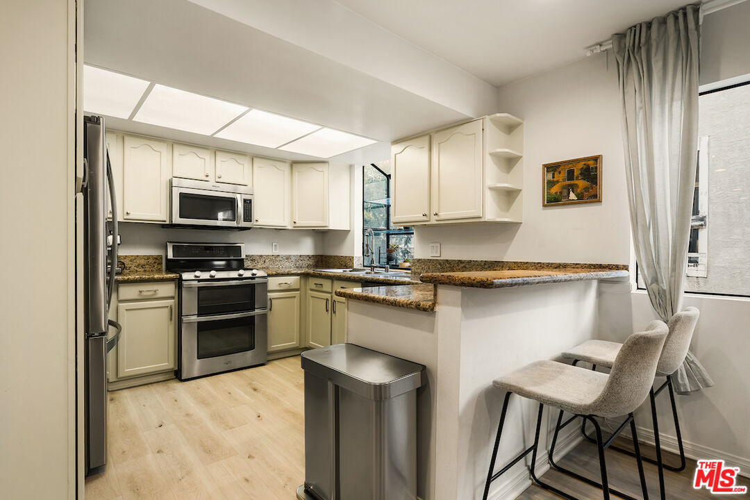 4658 Don Lorenzo Dr Unit: E