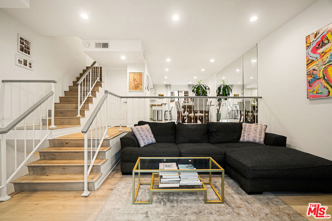 4658 Don Lorenzo Dr Unit: E