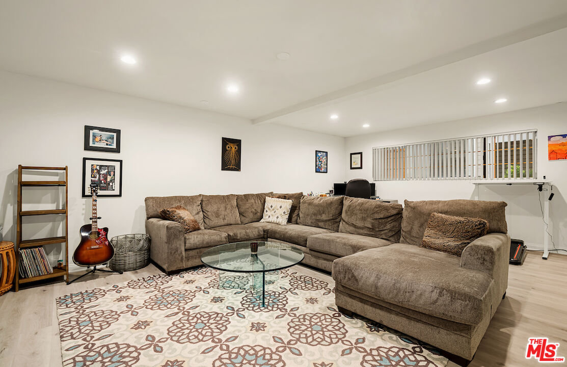 4658 Don Lorenzo Dr Unit: E