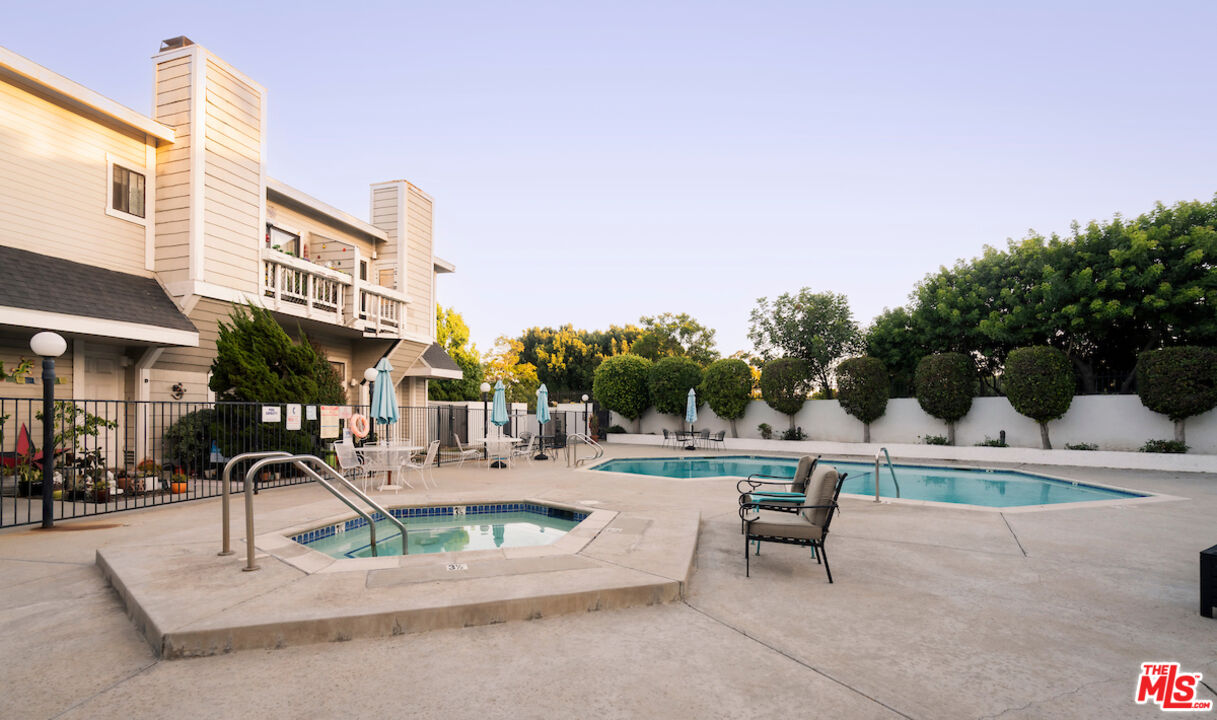 4658 Don Lorenzo Dr Unit: E
