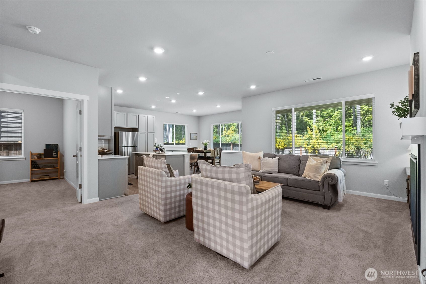 4502 Hibiscus Circle SW