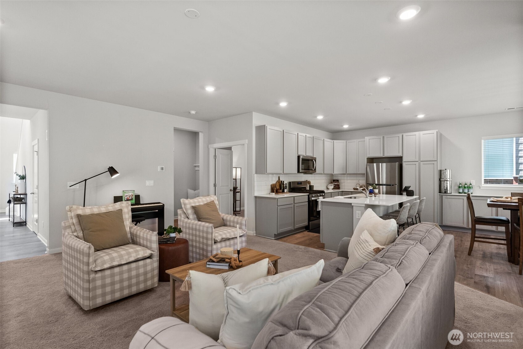 4502 Hibiscus Circle SW