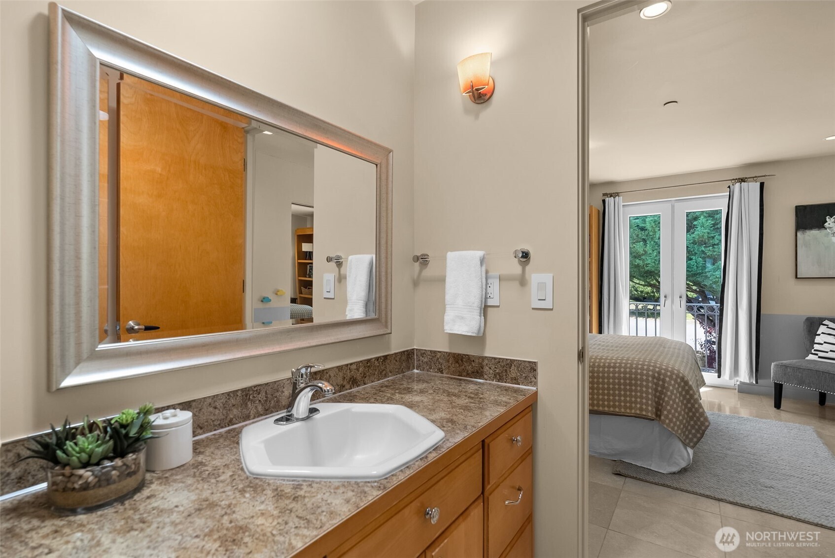 1162 Hyak Place