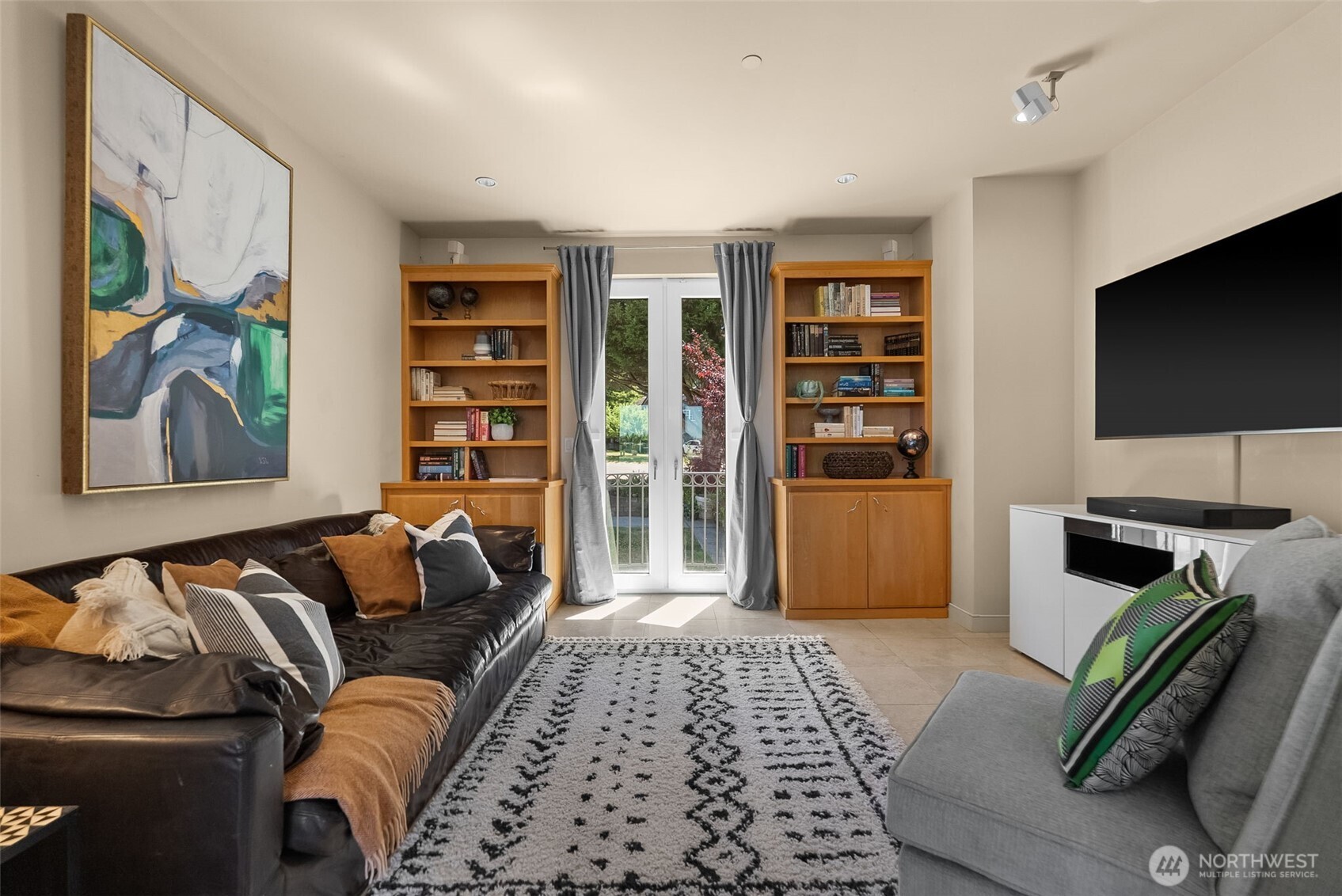 1162 Hyak Place