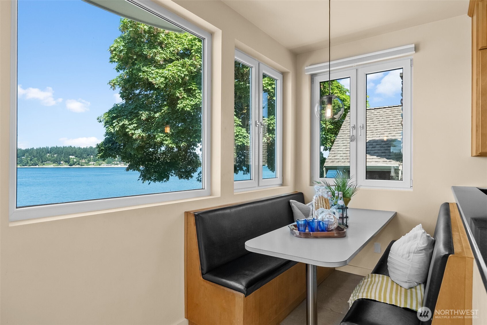 1162 Hyak Place