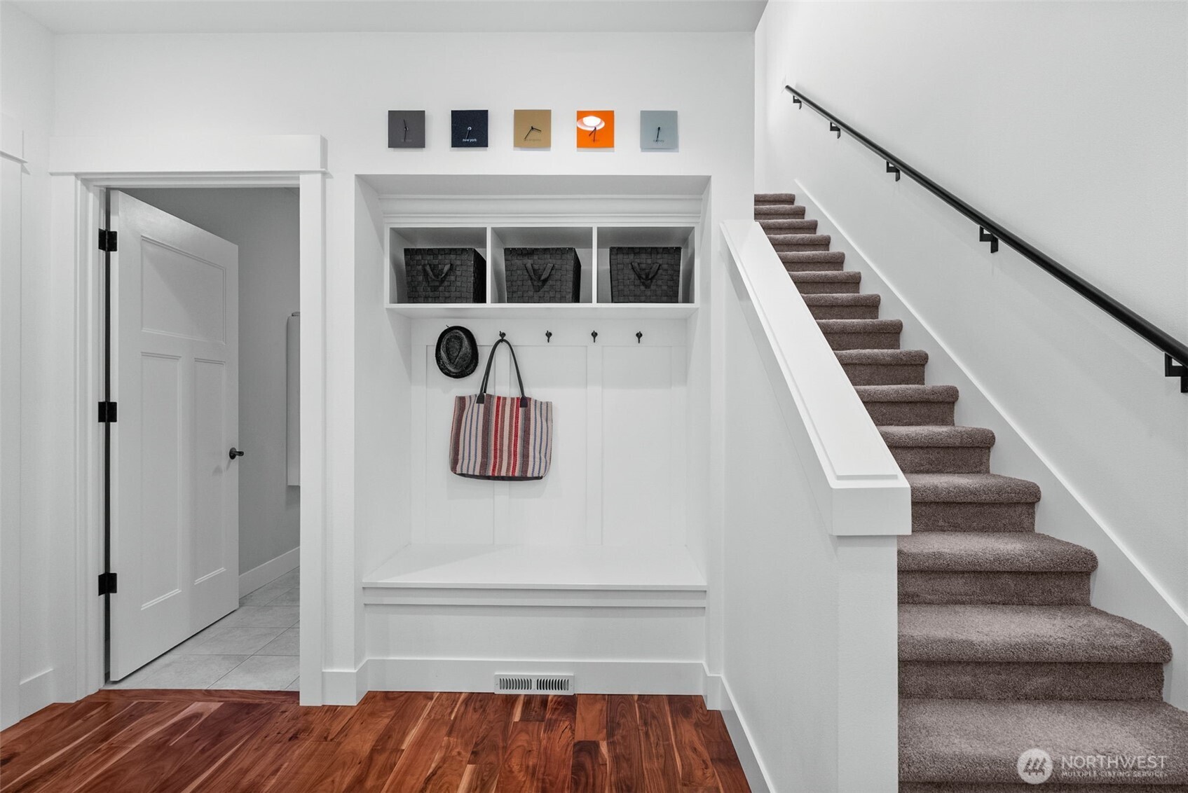 915 7th Court