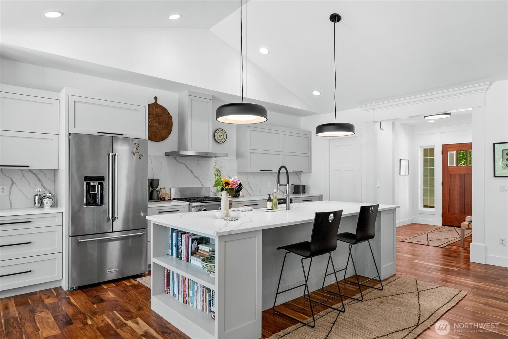 915 7th Court