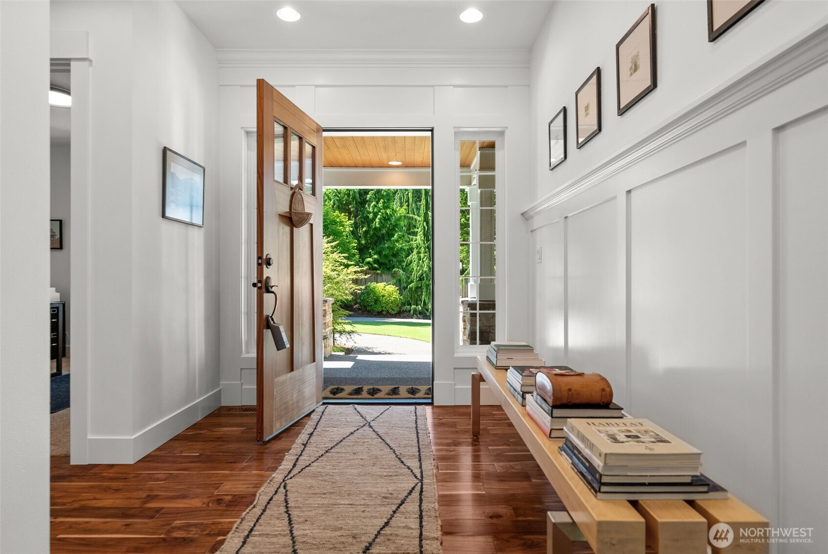 915 7th Court