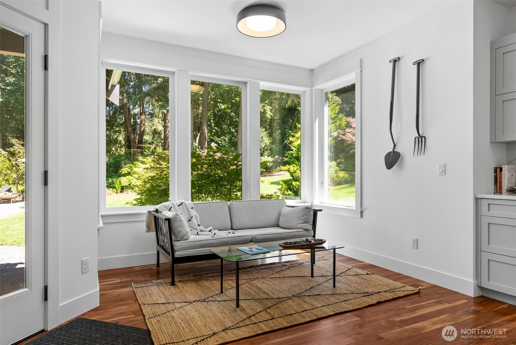 915 7th Court