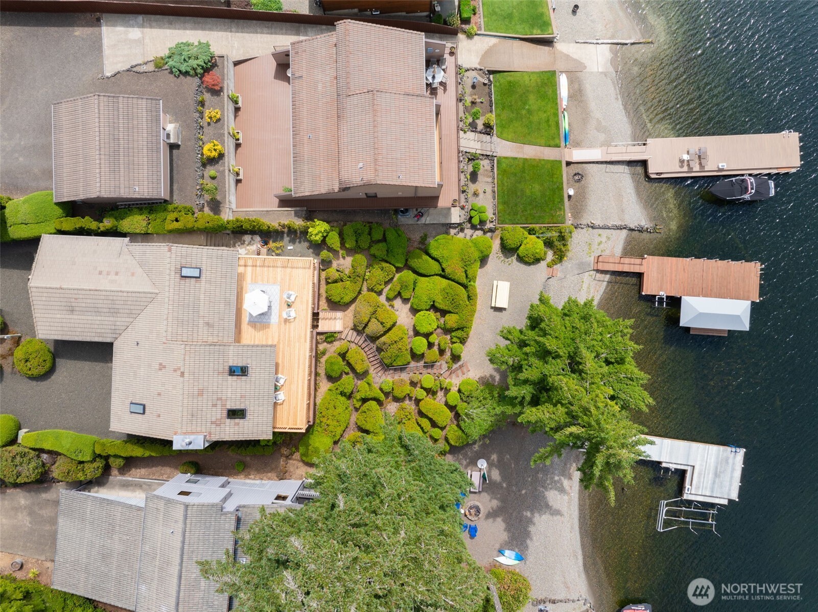 2521 E Mason Lake Drive E