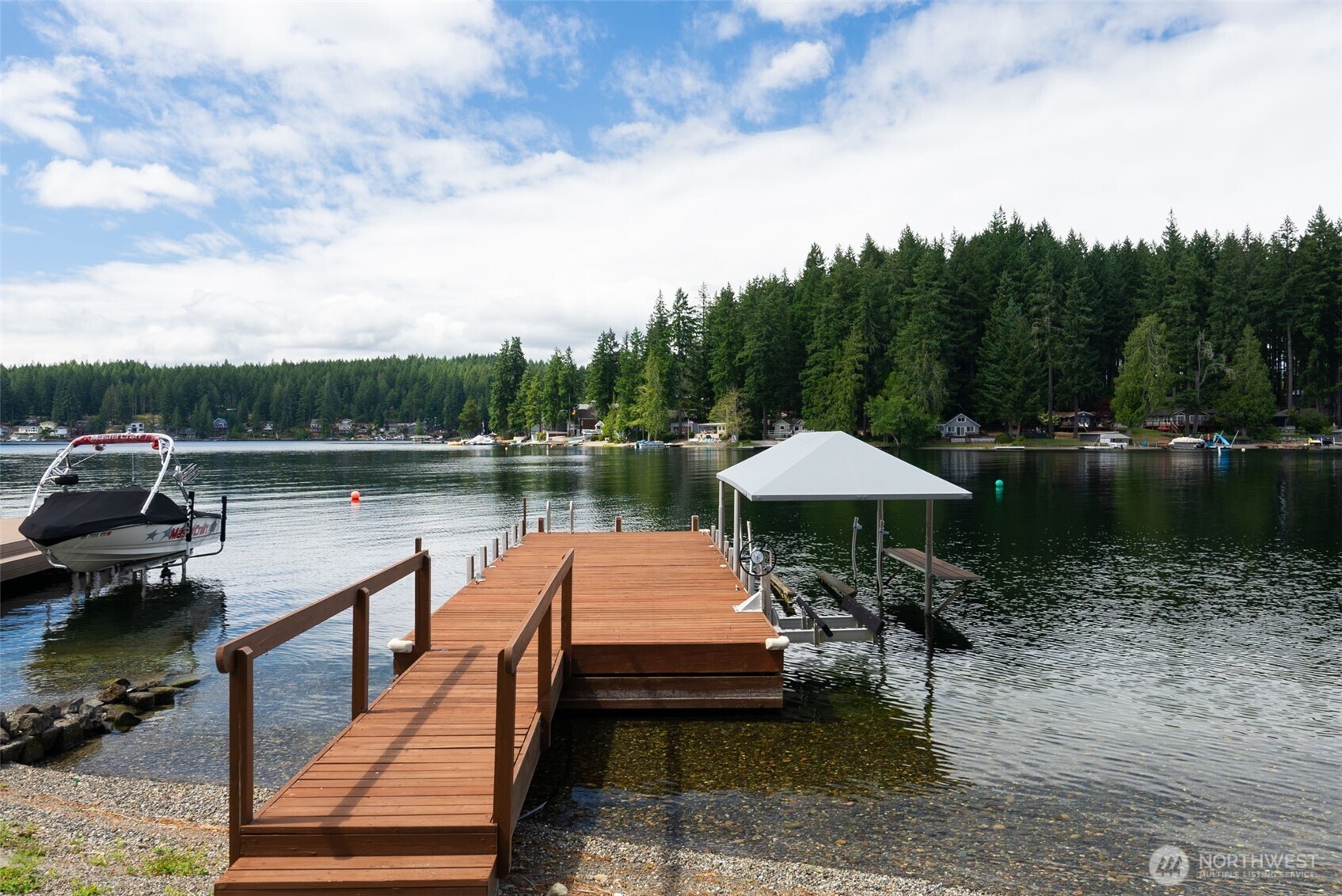 2521 E Mason Lake Drive E