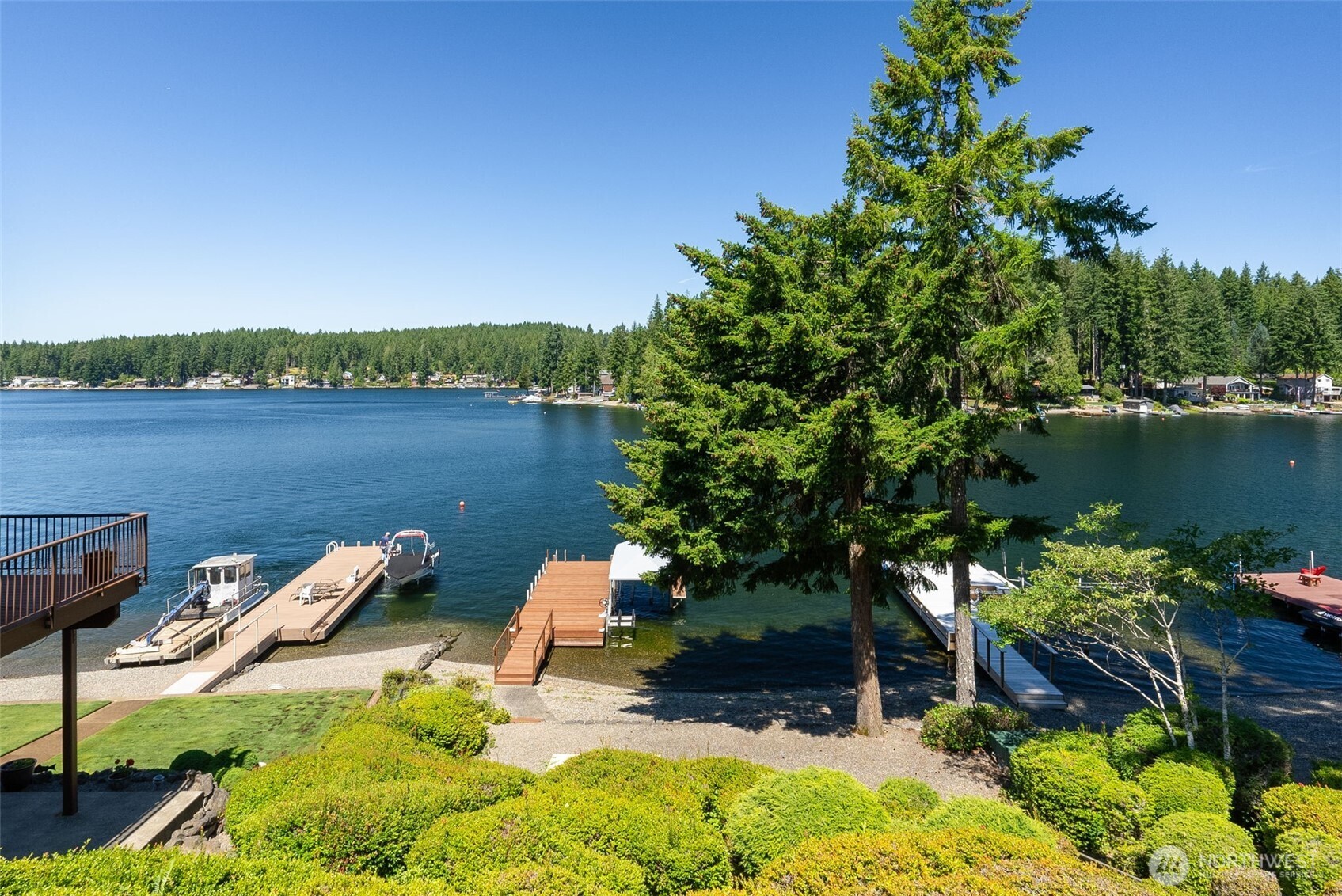 2521 E Mason Lake Drive E