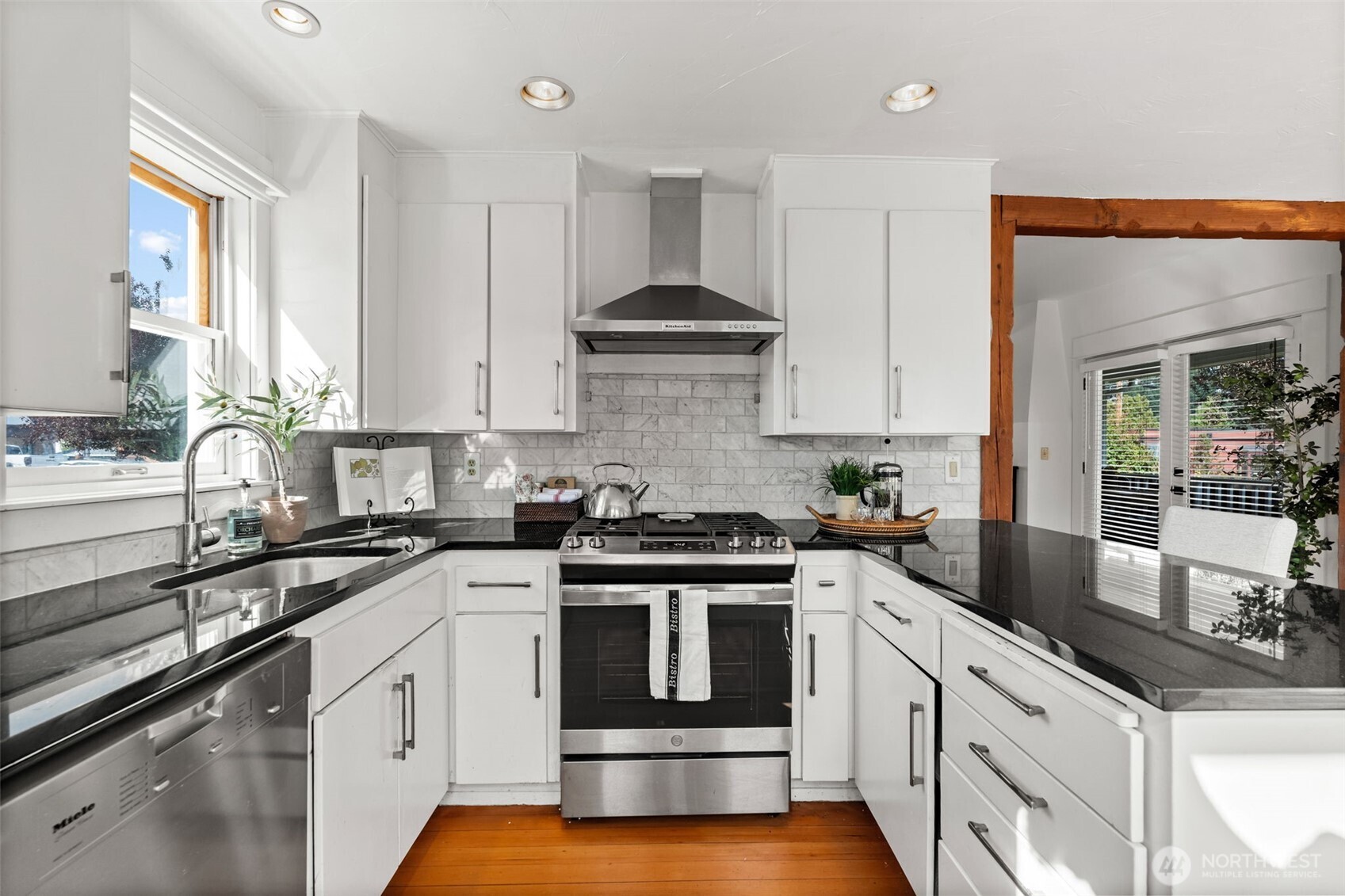 3414 Harborview Drive