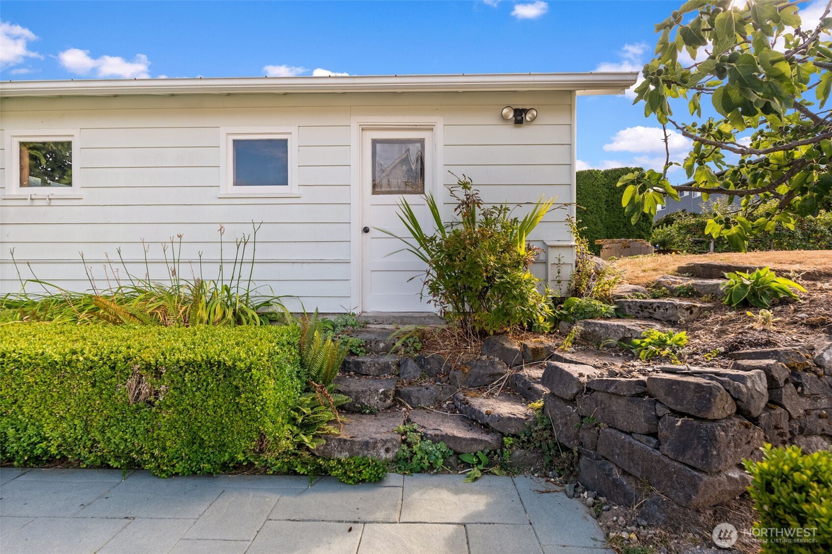 3414 Harborview Drive