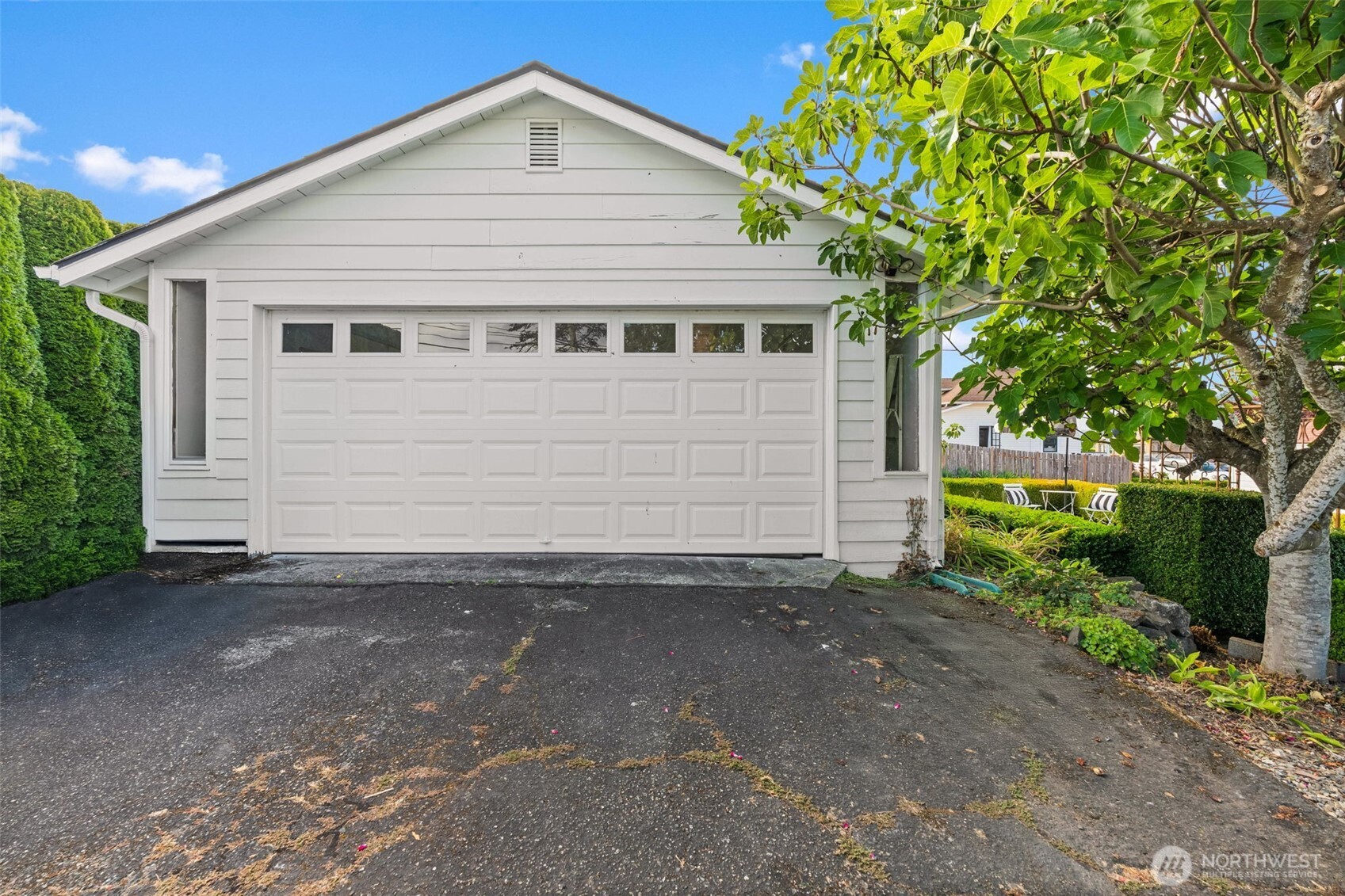 3414 Harborview Drive