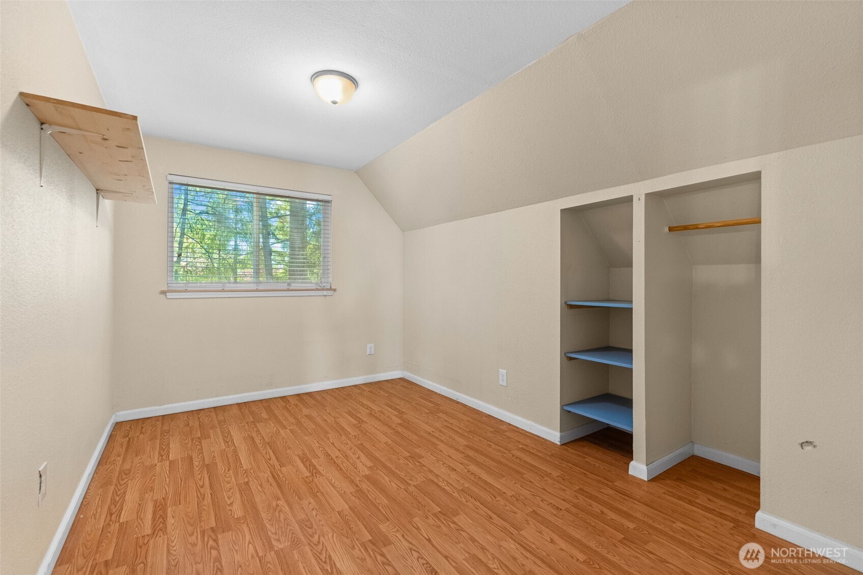 1043 Nootka Drive