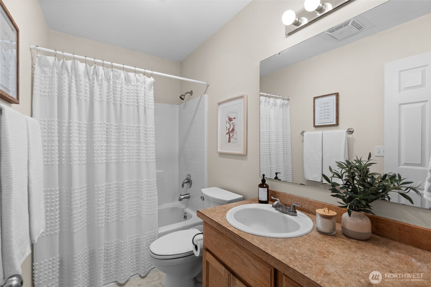 1043 Nootka Drive