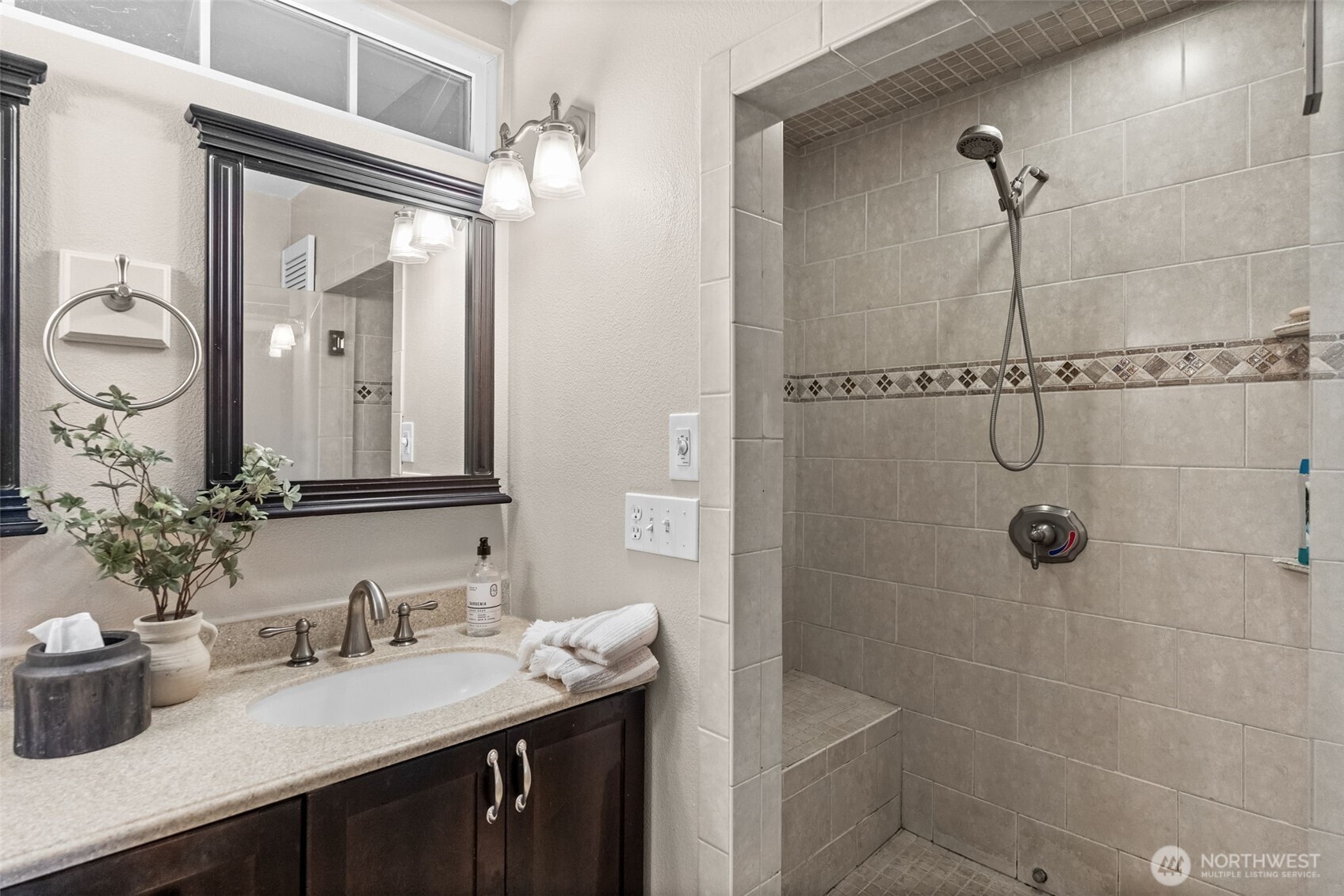 1043 Nootka Drive