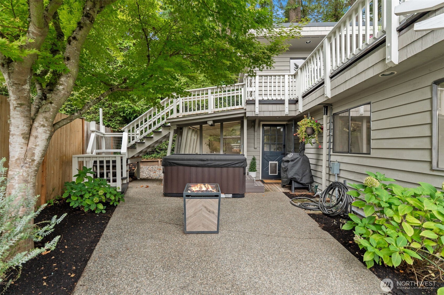 9306 N Harborview Drive