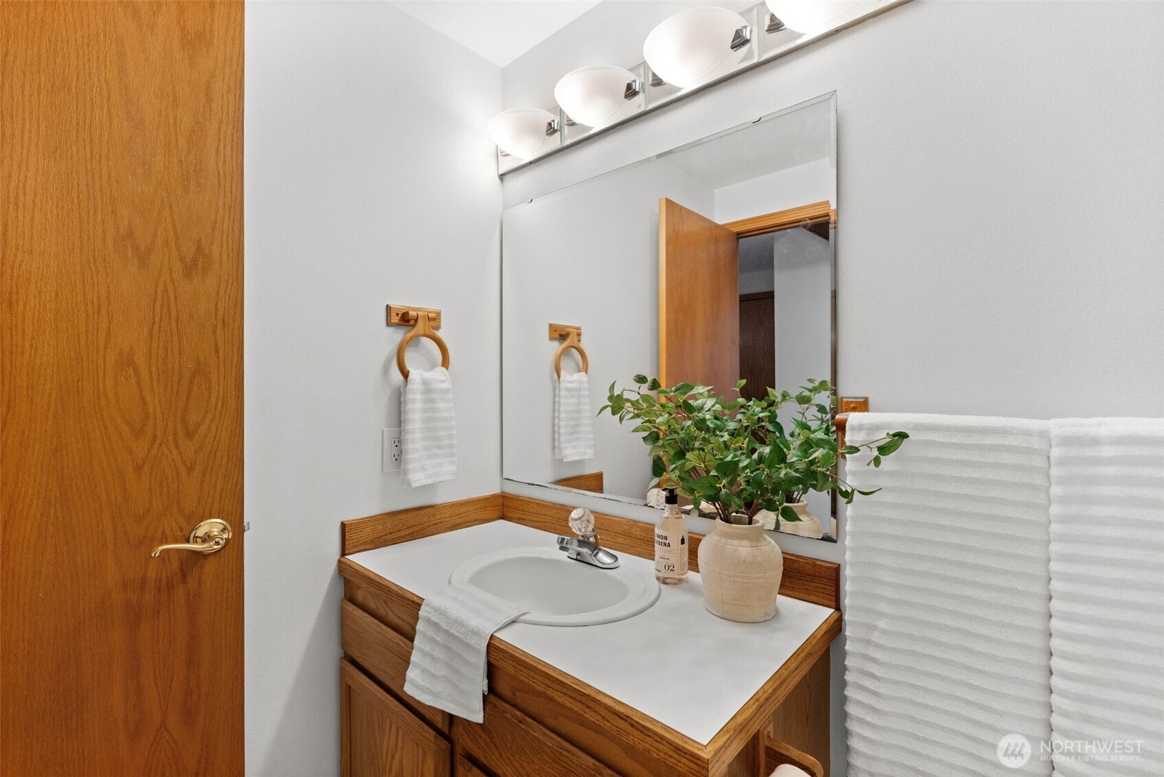 6643 Richards Avenue SE