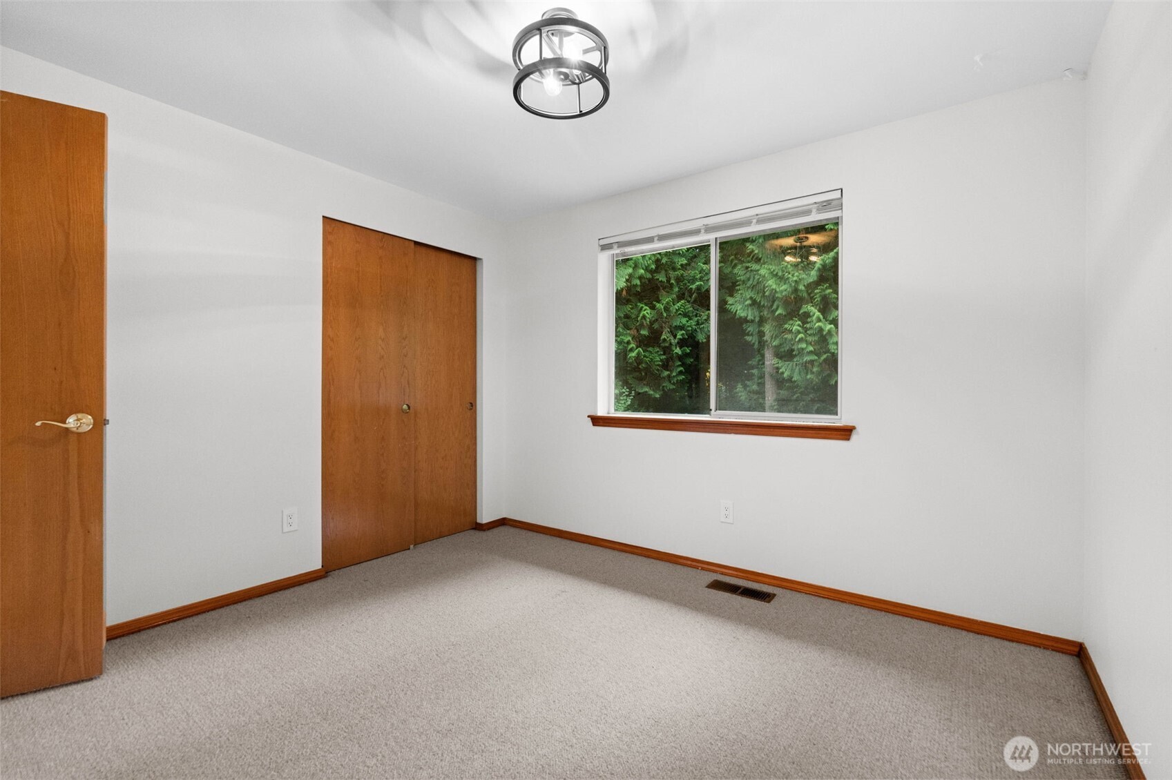 6643 Richards Avenue SE