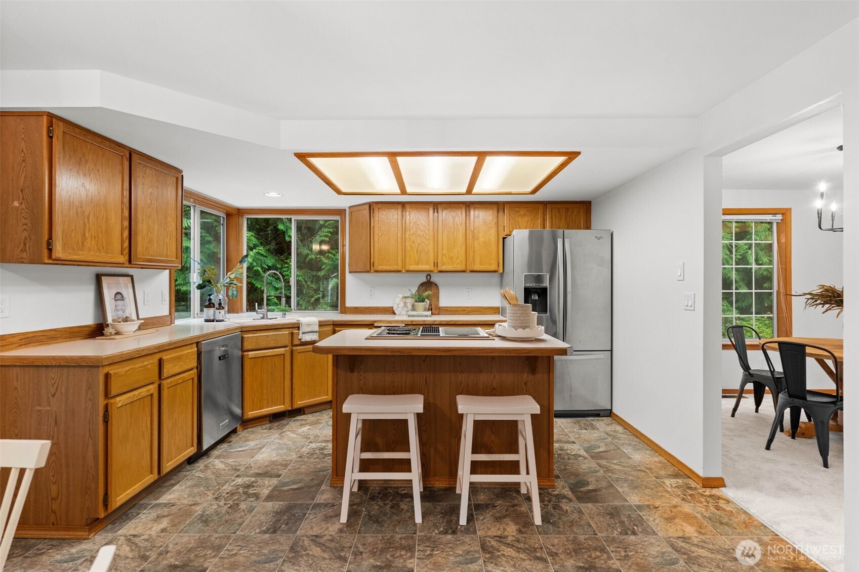 6643 Richards Avenue SE