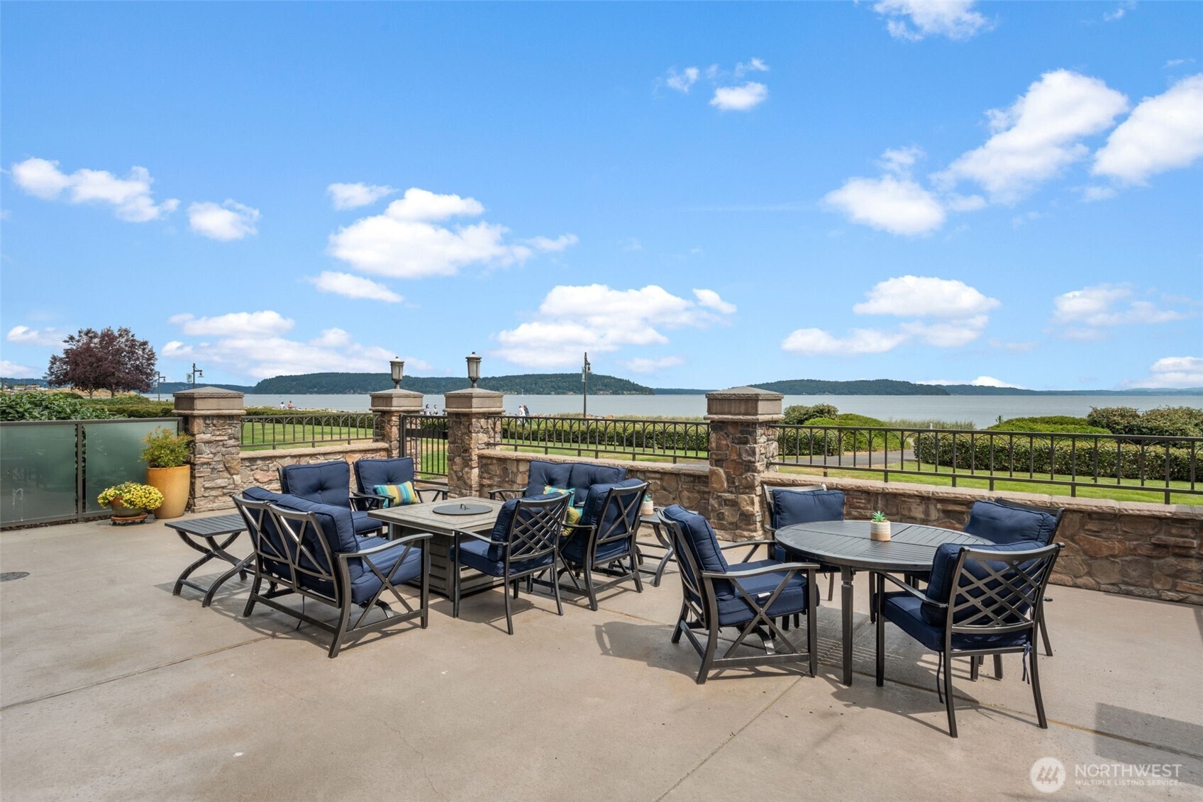 5003 Main Street Unit: 105