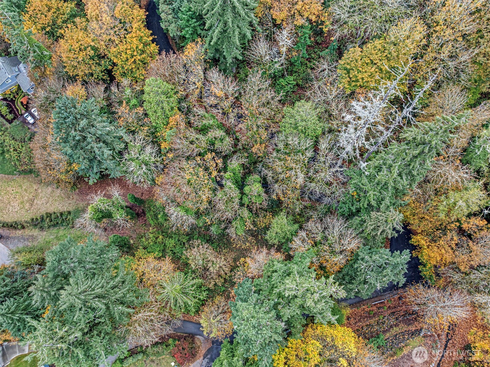 2004 Lybecker Drive NW