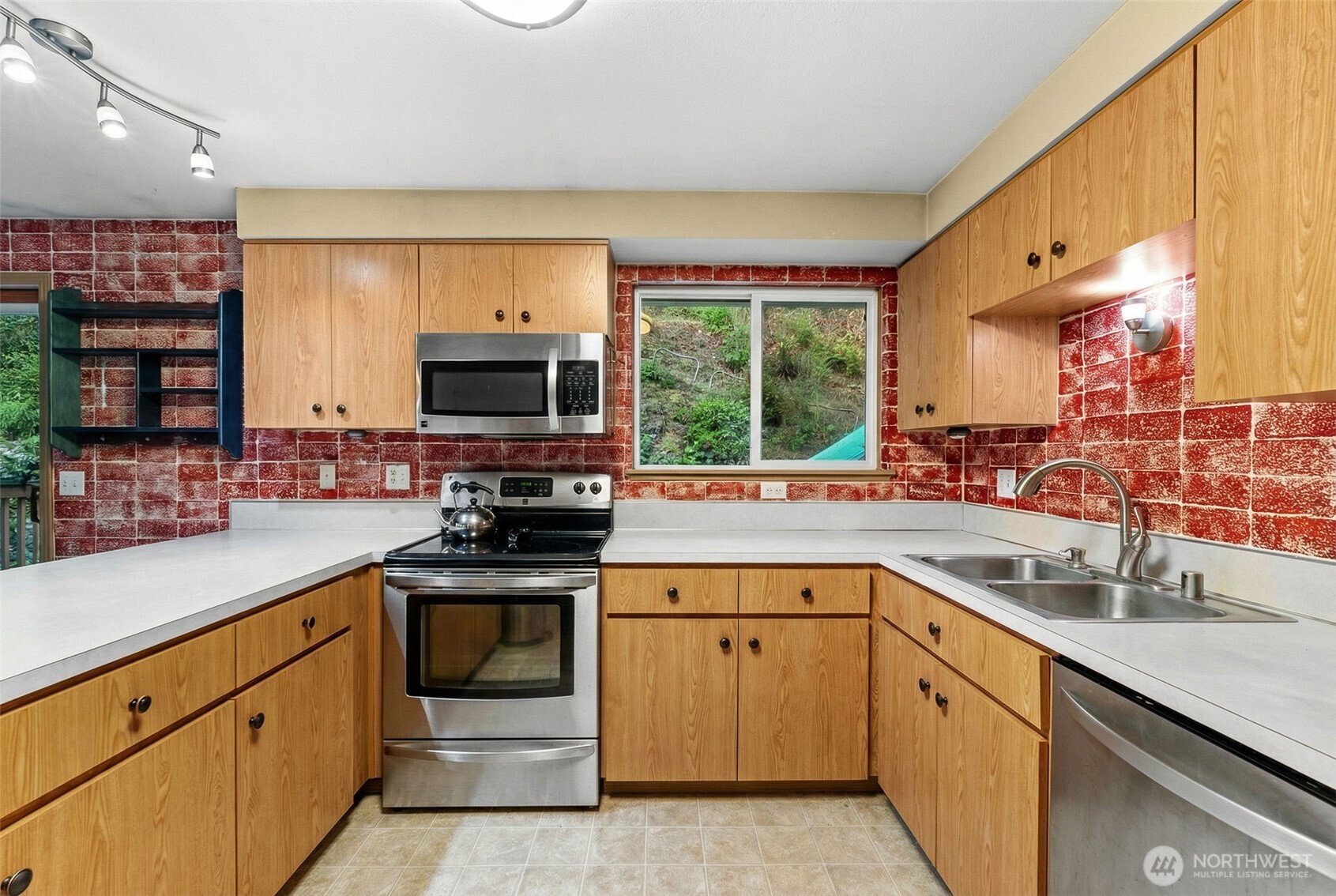 15332 Willow Road SE