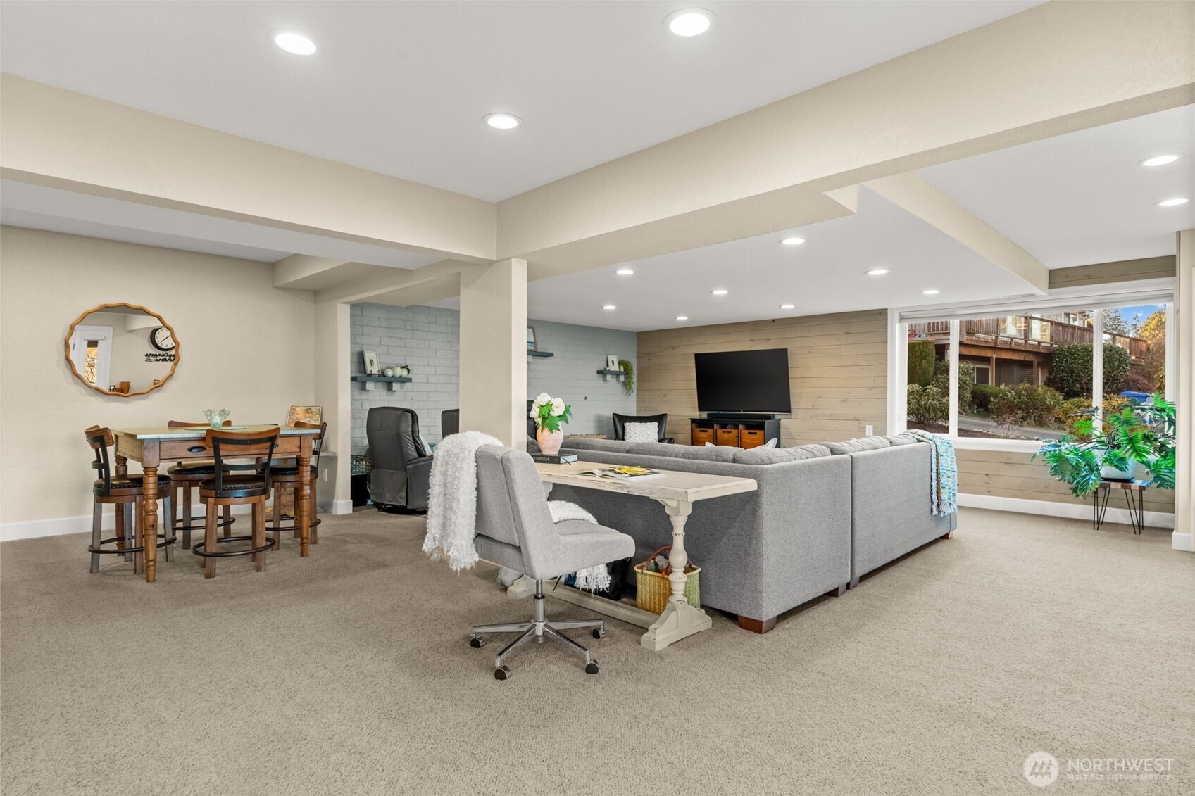 284 Bella Bella Drive