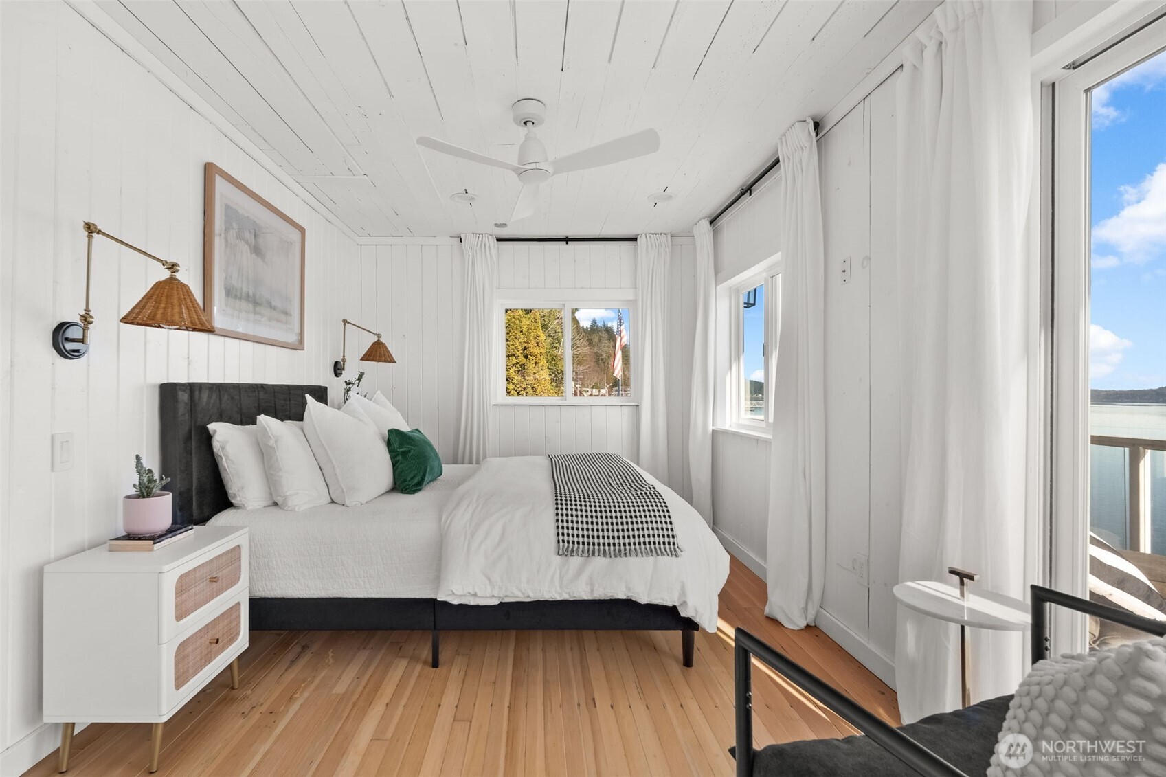 11031 NE North Shore Road