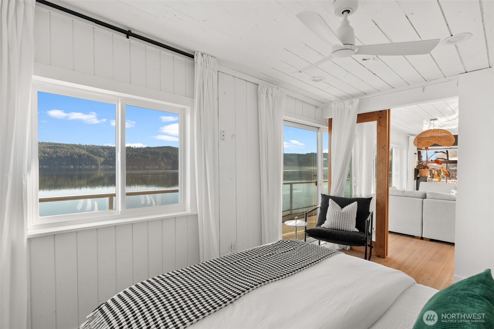 11031 NE North Shore Road