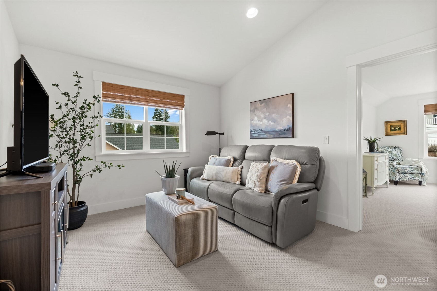 140 E Cedarland Lane