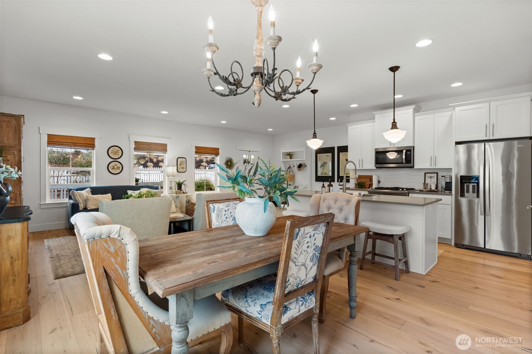 140 E Cedarland Lane