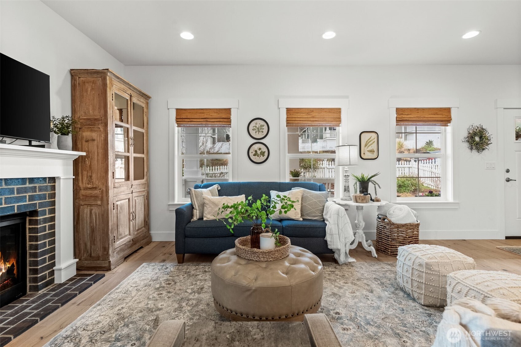 140 E Cedarland Lane