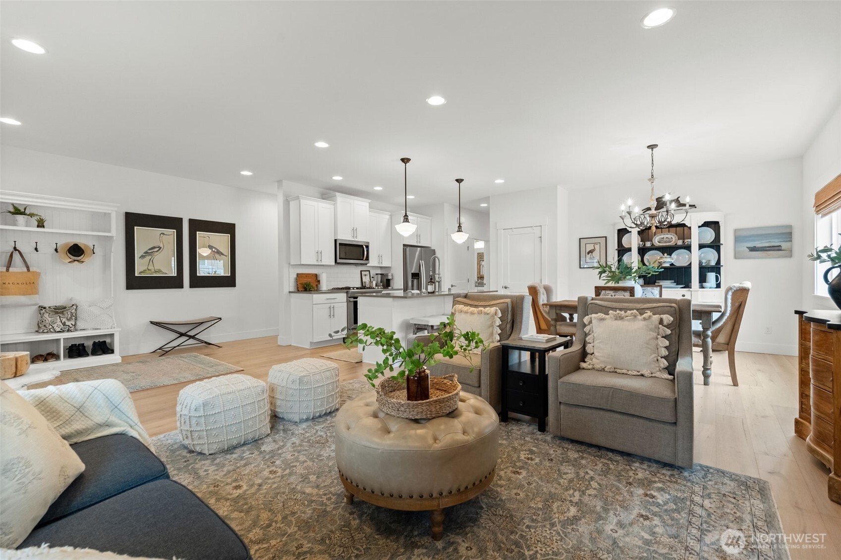 140 E Cedarland Lane