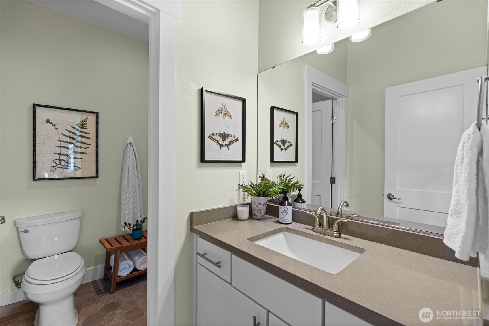 140 E Cedarland Lane