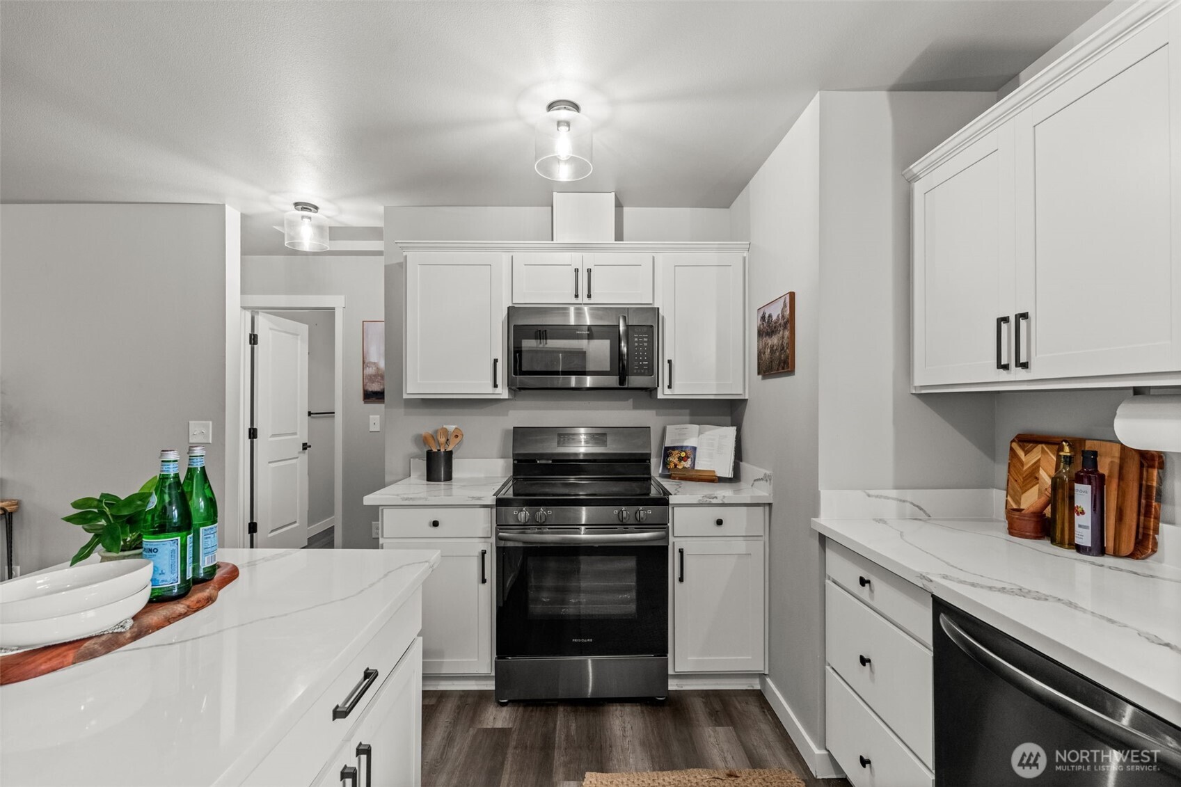 61 E Ellinor Peak Place