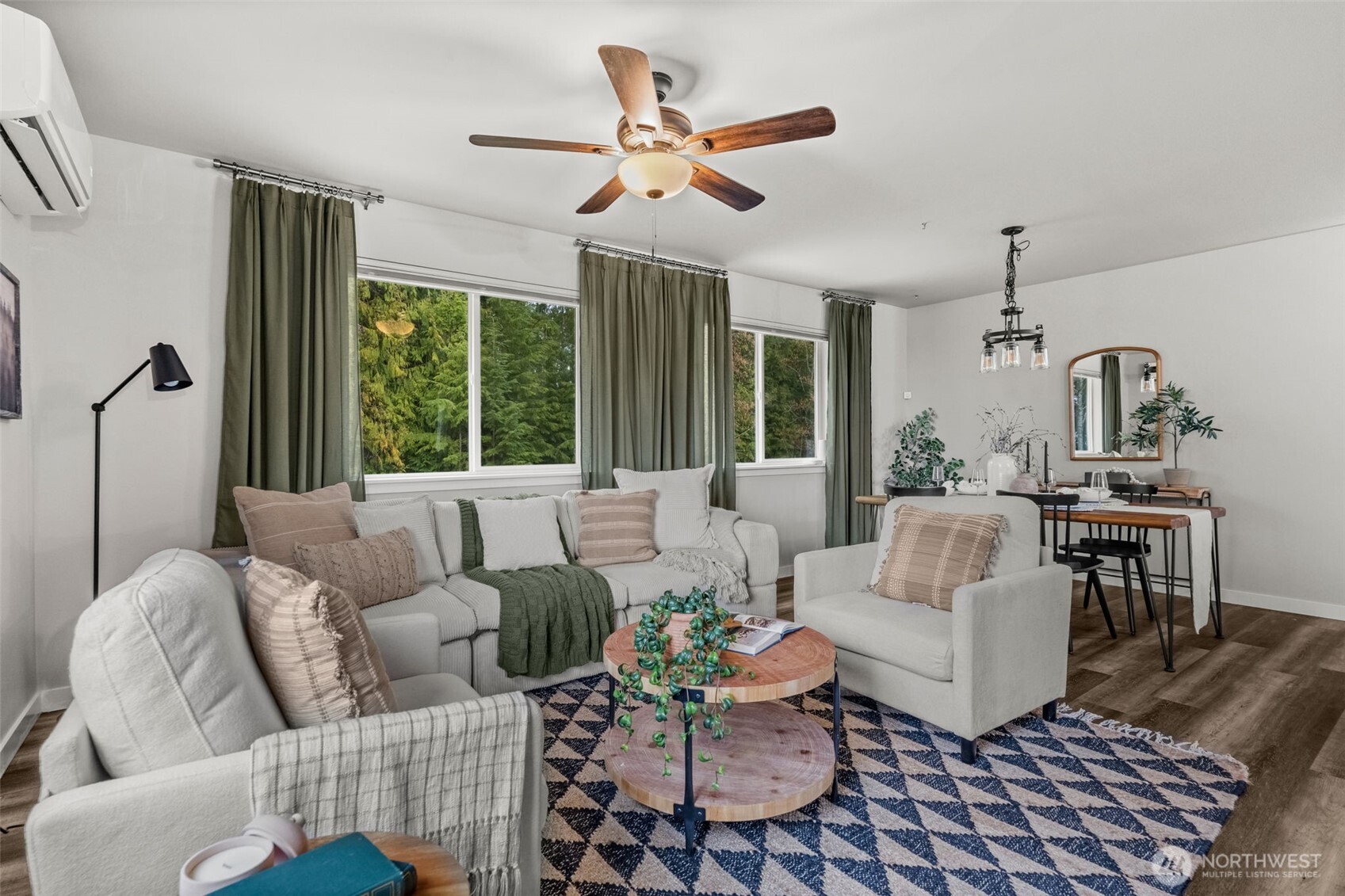 61 E Ellinor Peak Place