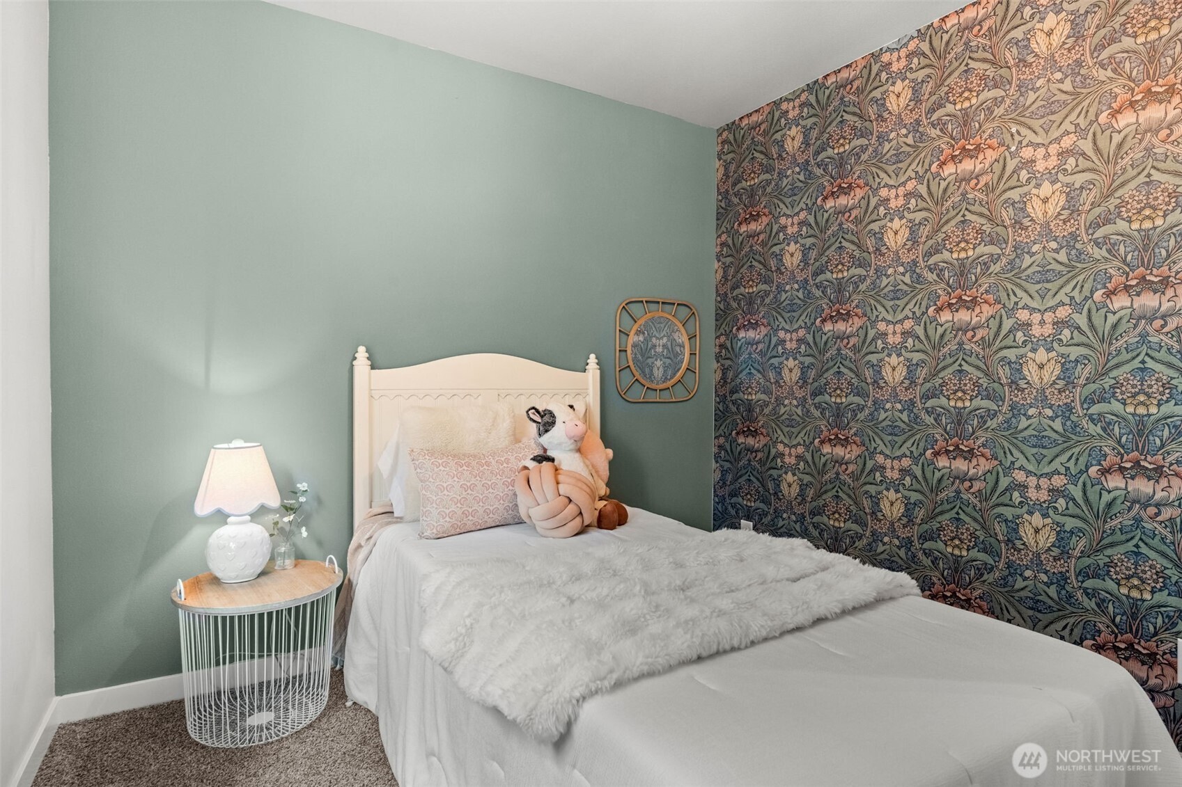 61 E Ellinor Peak Place