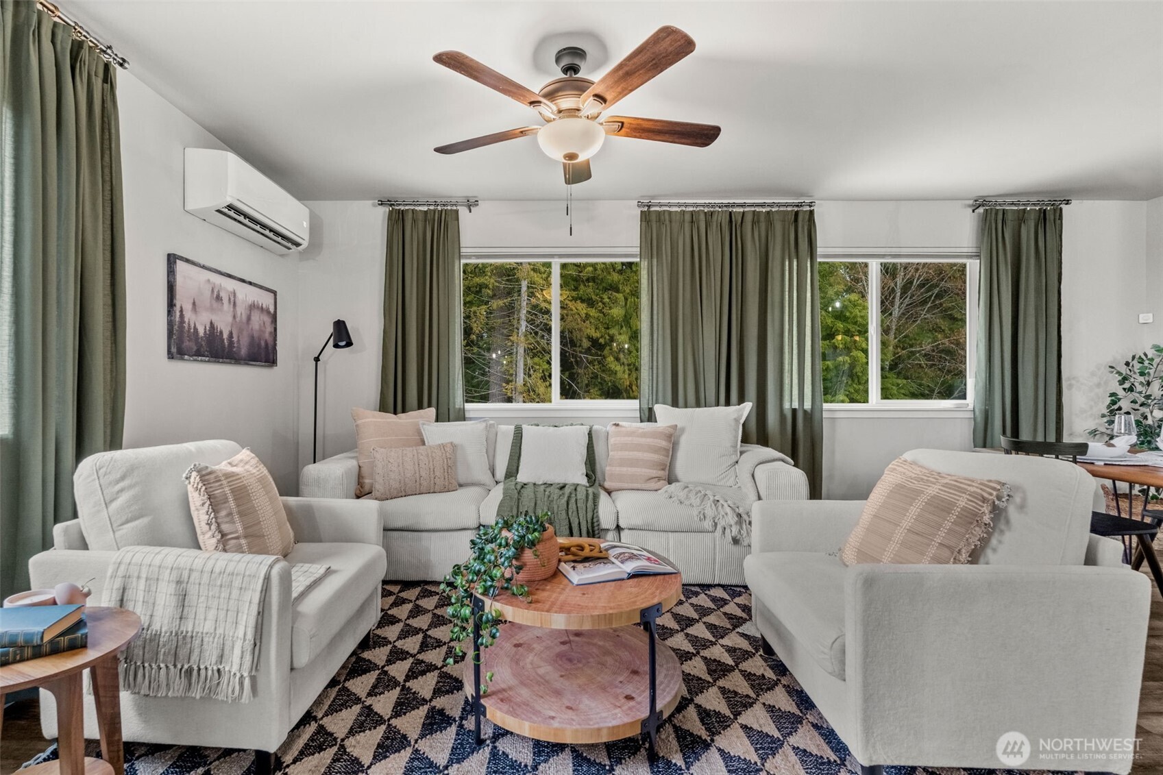 61 E Ellinor Peak Place