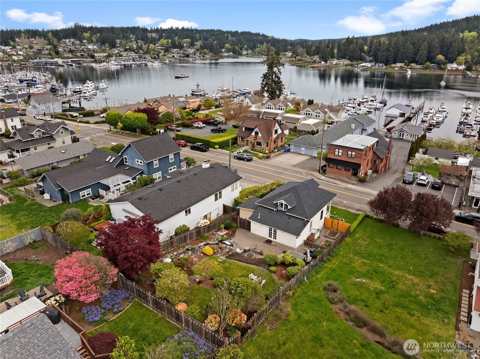 3422 Harborview Drive