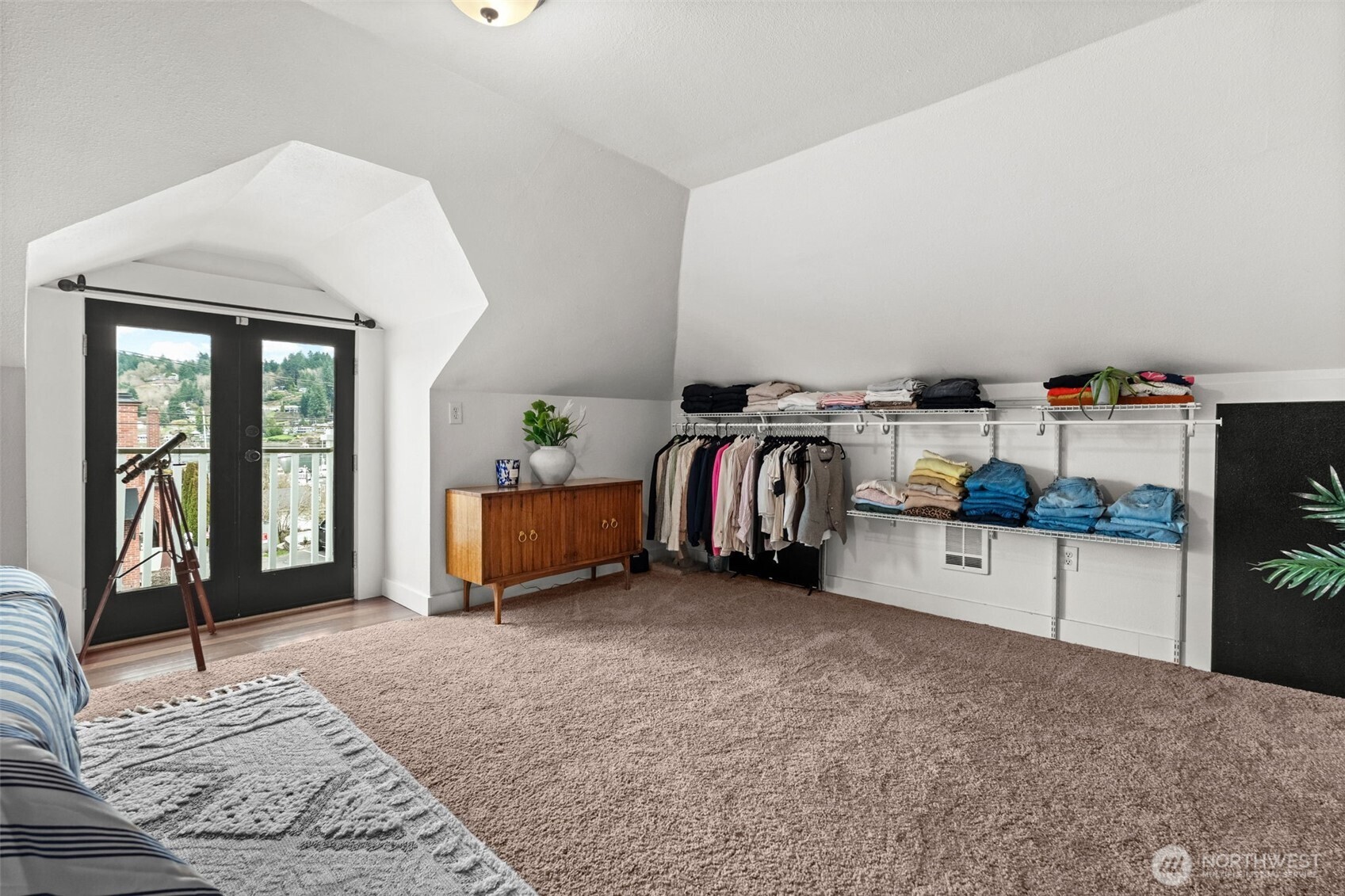 3422 Harborview Drive