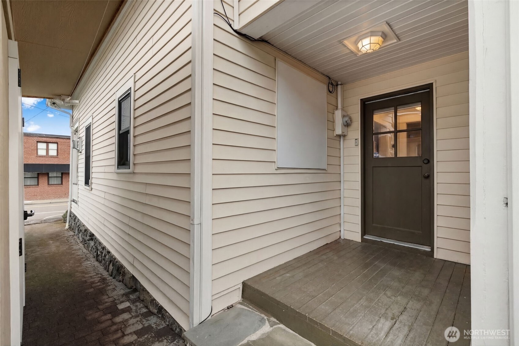 3422 Harborview Drive