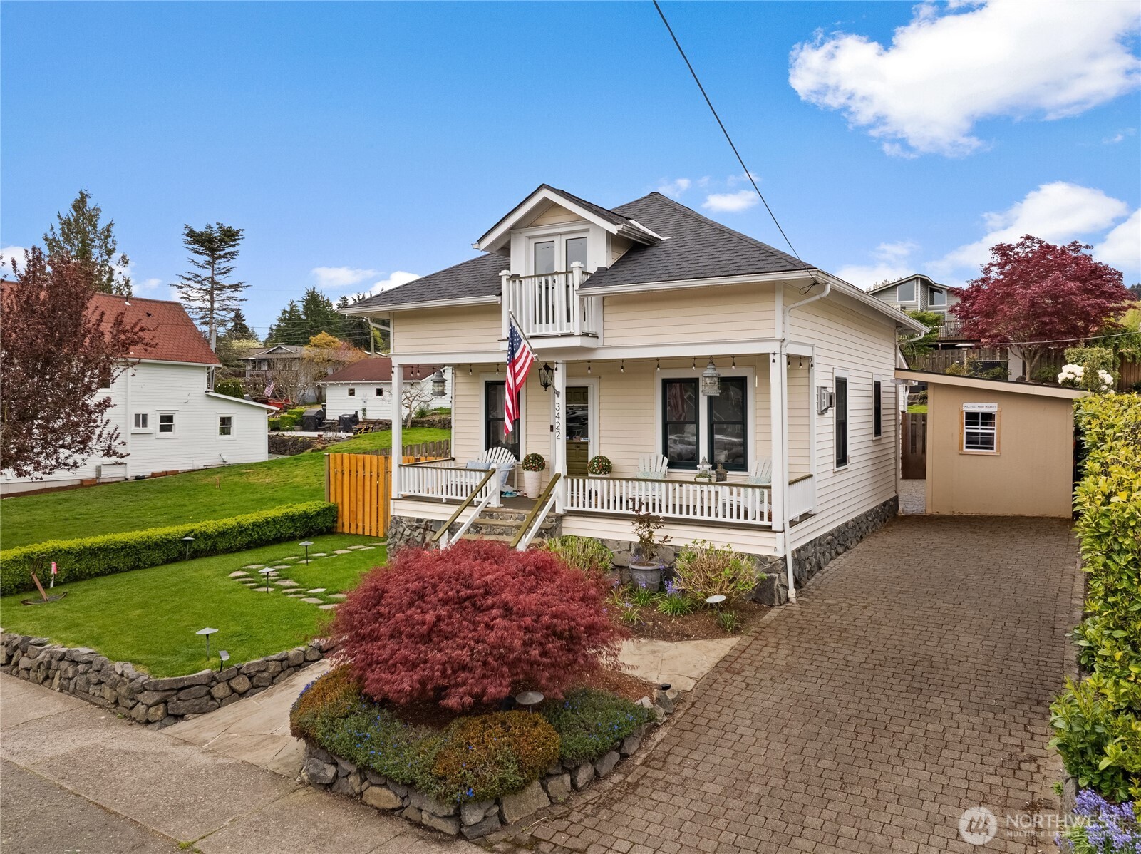 3422 Harborview Drive