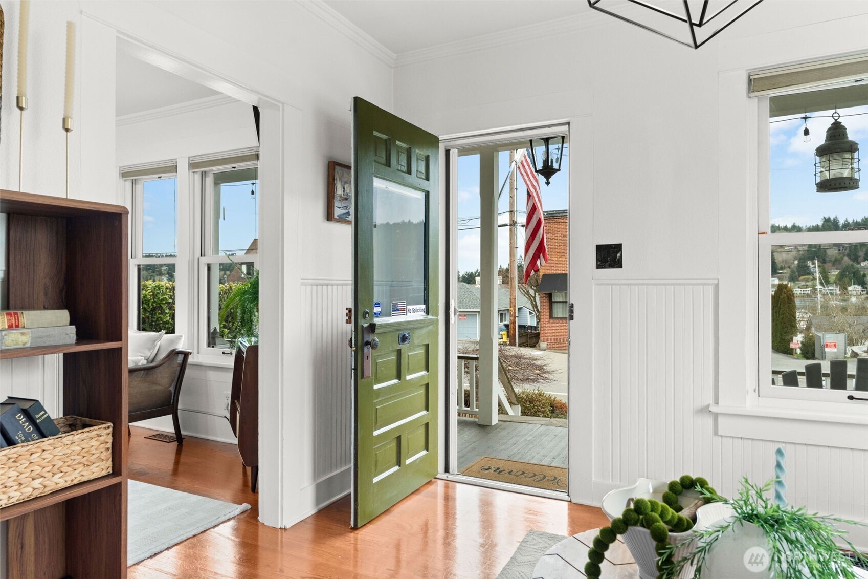 3422 Harborview Drive