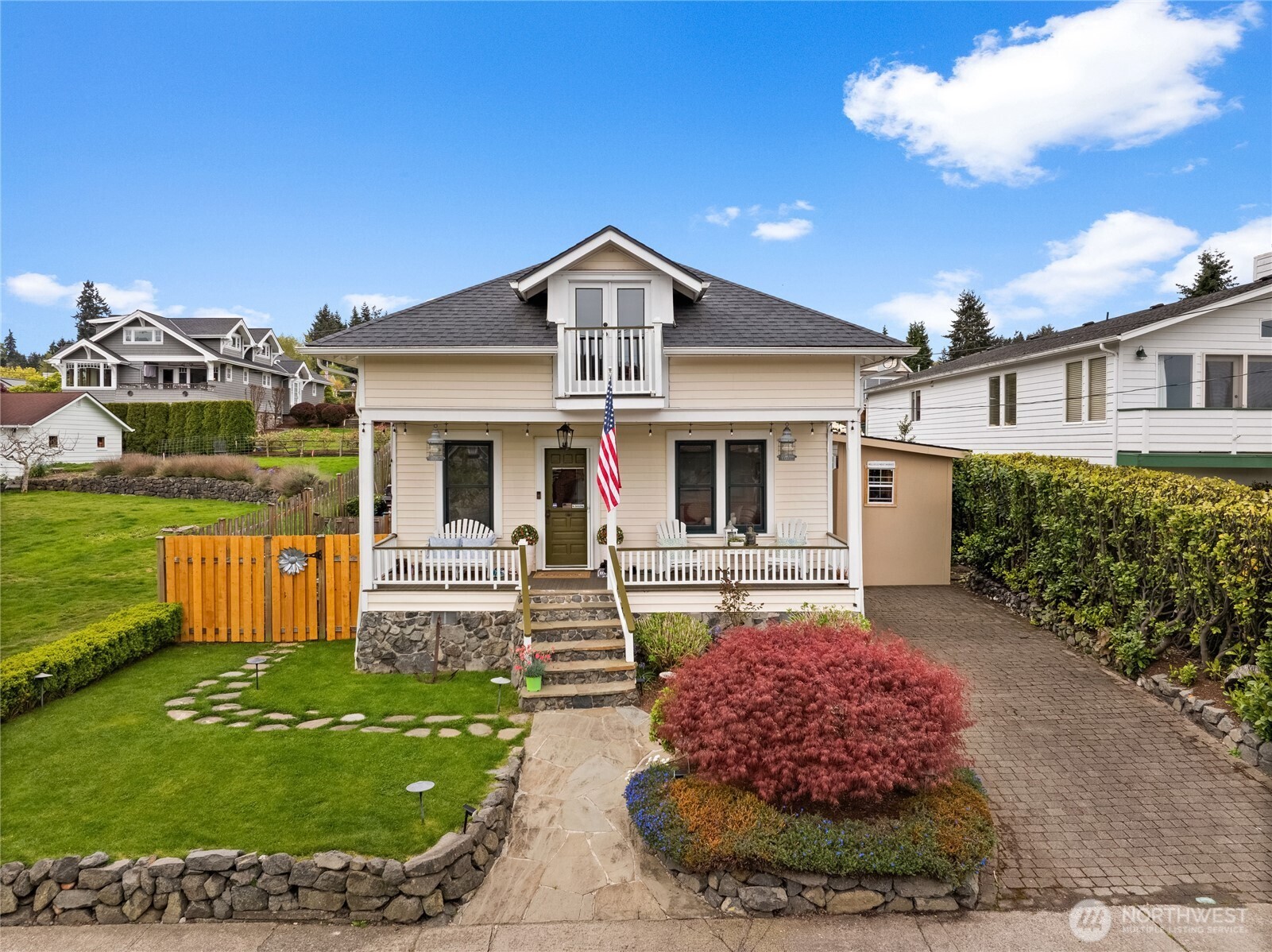 3422 Harborview Drive